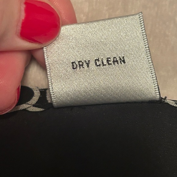 Vintage Talbots Womens Silk Skirt Side Zip Midi Black Ivory Size 20 Geometric - Picture 6 of 14